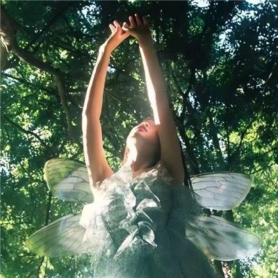 女孩的钓鱼慢活